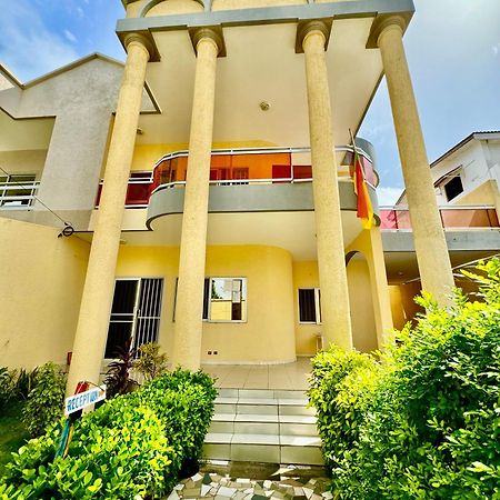 Guesthouse Cocotiers 코토누 외부 사진