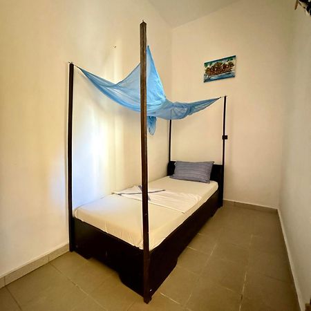 Guesthouse Cocotiers 코토누 외부 사진